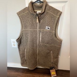 Men’s North Face Vest NWT